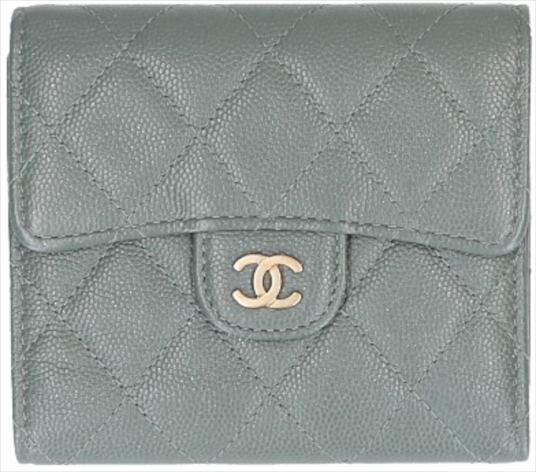 CHANEL KLEINE KLASSISCHE PATTEN- BRIEFTASCHE AUS GENARBTEM KALBSLEDER  MIT GHW (AP0231)