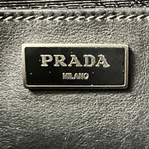 PRADA HANDTASCHE AUS LEDER IN OLIVE UND SCHWARZ 